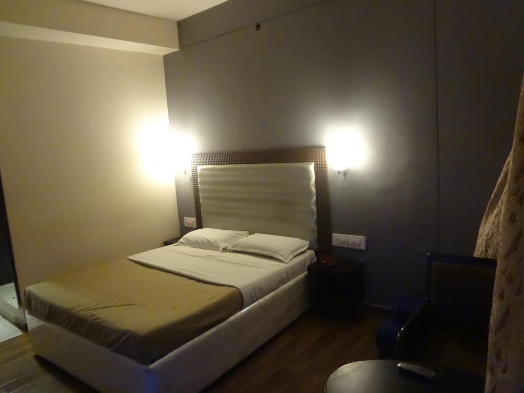 Hotel New Rajdarshan Madikeri Kamer foto