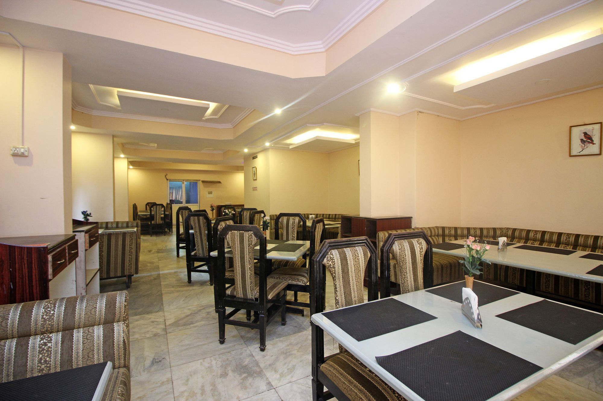 Hotel New Rajdarshan Madikeri Buitenkant foto