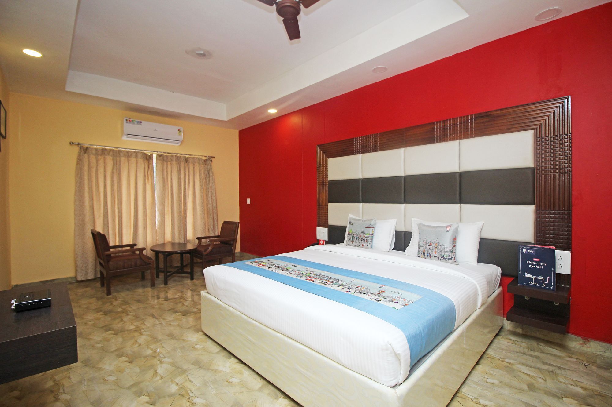Hotel New Rajdarshan Madikeri Buitenkant foto
