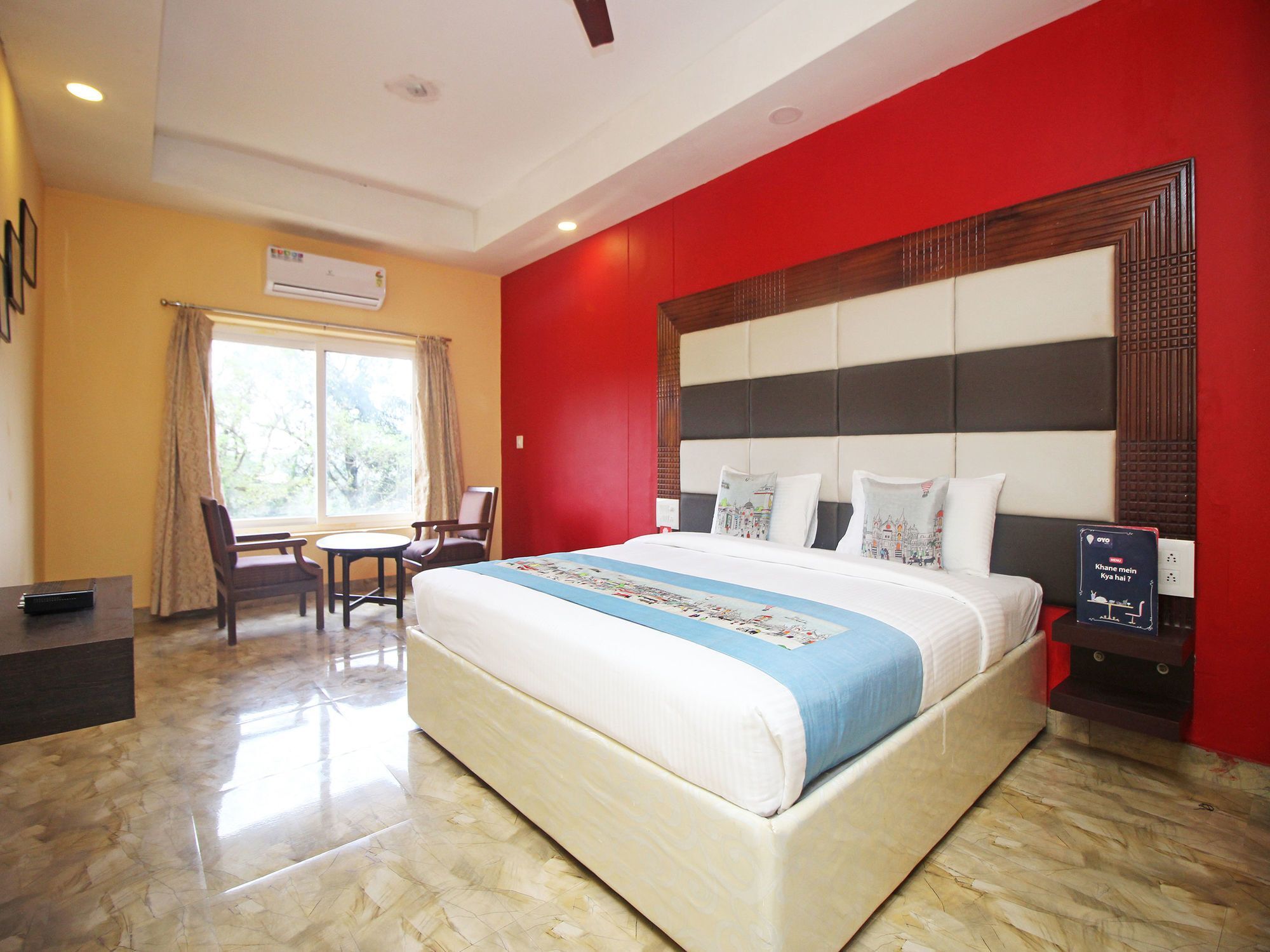 Hotel New Rajdarshan Madikeri Buitenkant foto